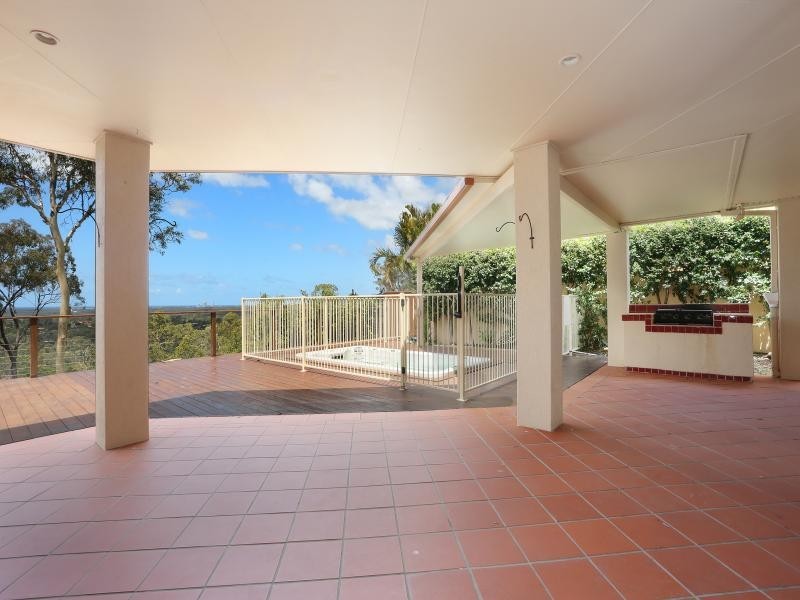 77 Highvale Dve, Helensvale QLD 4212