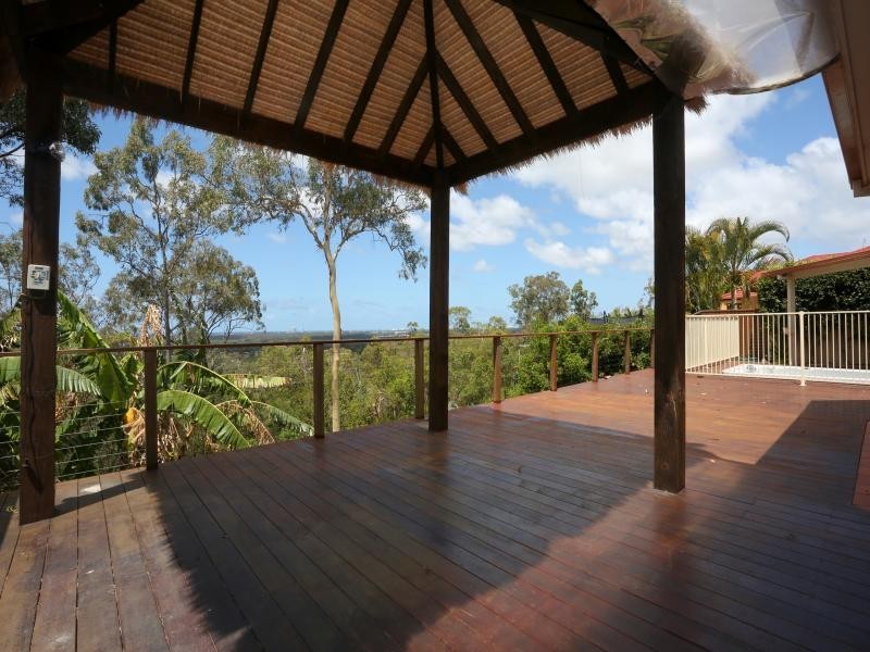 77 Highvale Dve, Helensvale QLD 4212