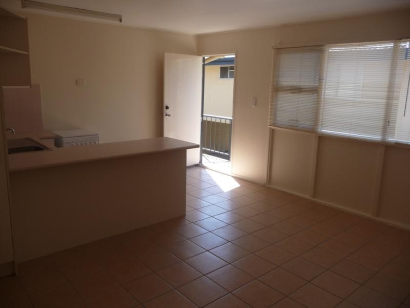 6/144 Frank St, Labrador QLD 4215