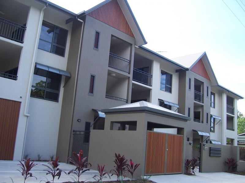Manoora QLD 4870