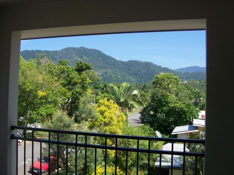 Manoora QLD 4870