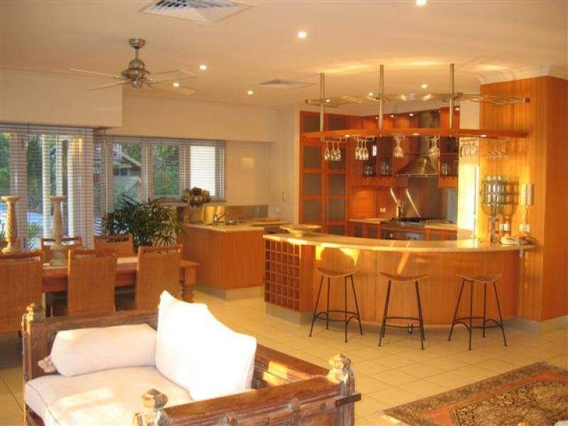 21 Vasey Esplanade, Trinity Beach QLD 4879