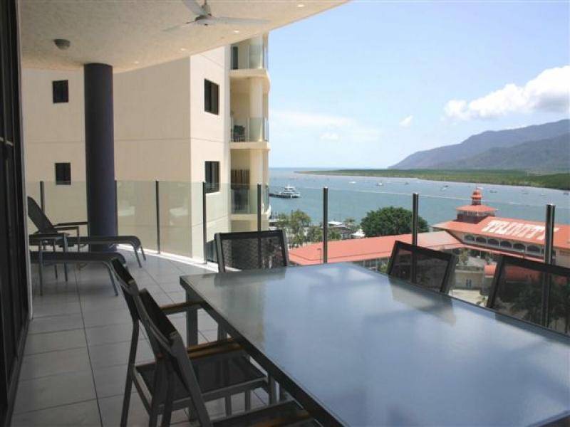 1002/25 Wharf Street, Cairns City QLD 4870
