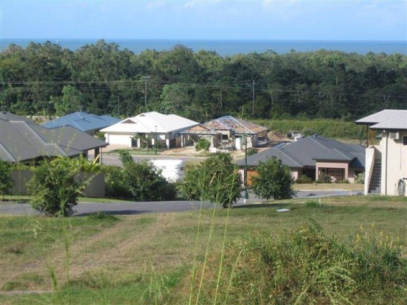 5 Calamus Court, Palm Cove QLD 4879