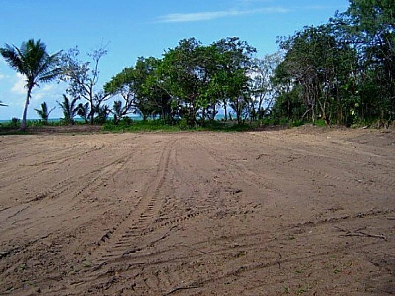 66 Luff Street, Hull Heads QLD 4854