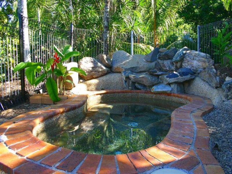 5 Crest Close, Bayview Heights QLD 4868