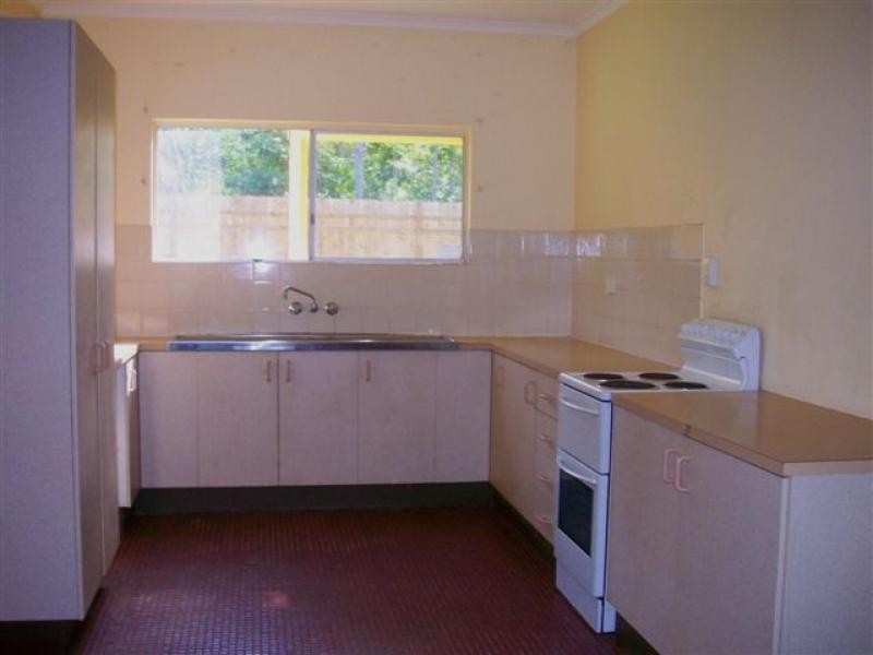 4 Maina Street, Woree QLD 4868