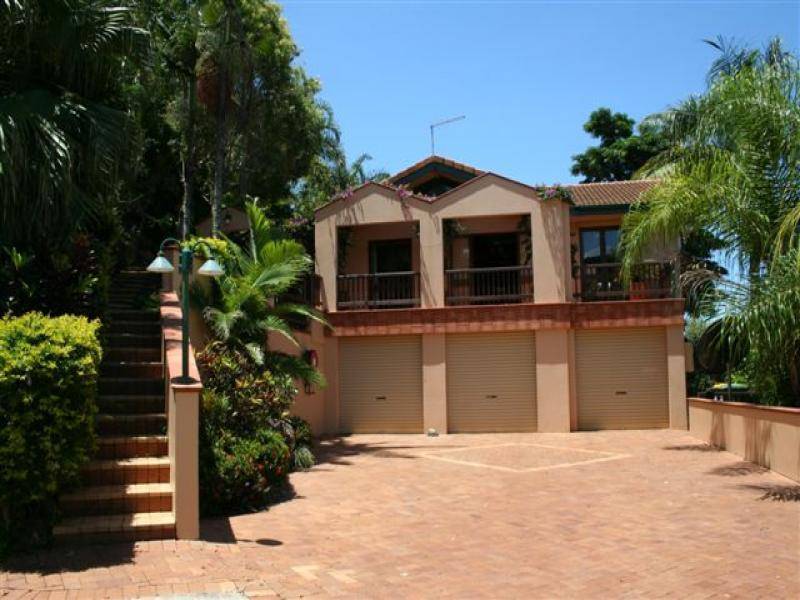 17 Amaroo Close, Smithfield QLD 4878
