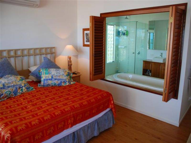 11 Arlington Esplanade, Clifton Beach QLD 4879