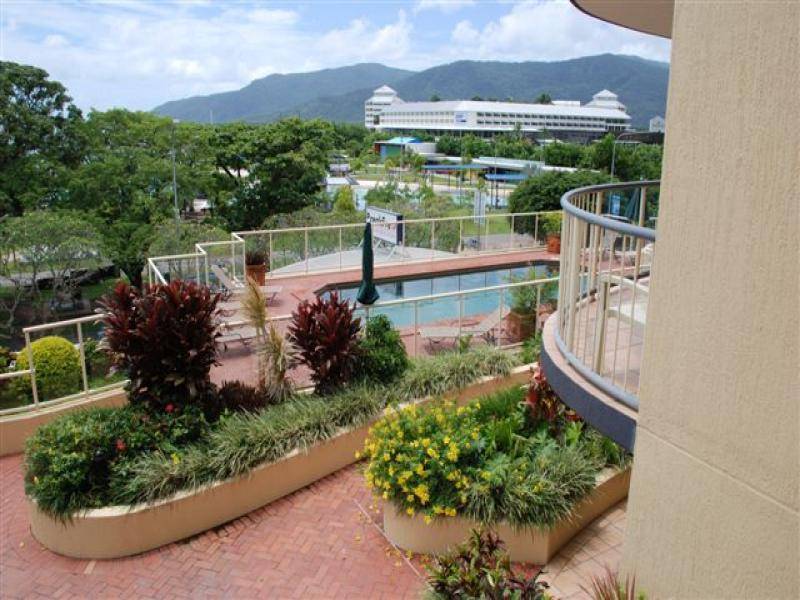 302/73 Esplanade, Cairns City QLD 4870