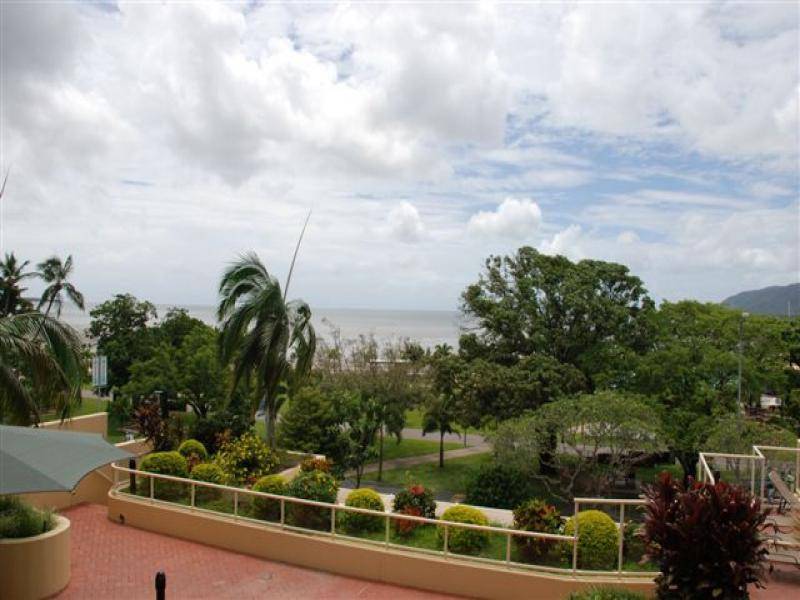302/73 Esplanade, Cairns City QLD 4870