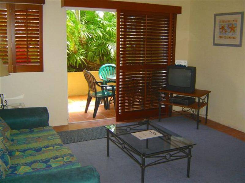 102 (8)/71 Lake Street, Cairns City QLD 4870