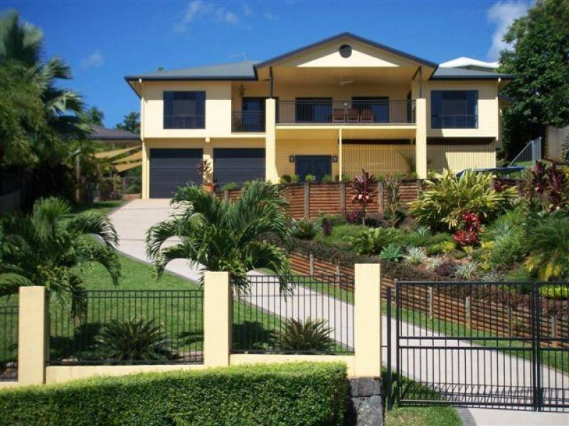 17 Guthrie Close, Bentley Park QLD 4869
