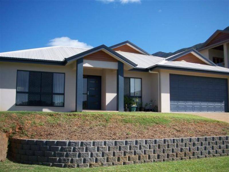 11 Abington Close, Redlynch QLD 4870