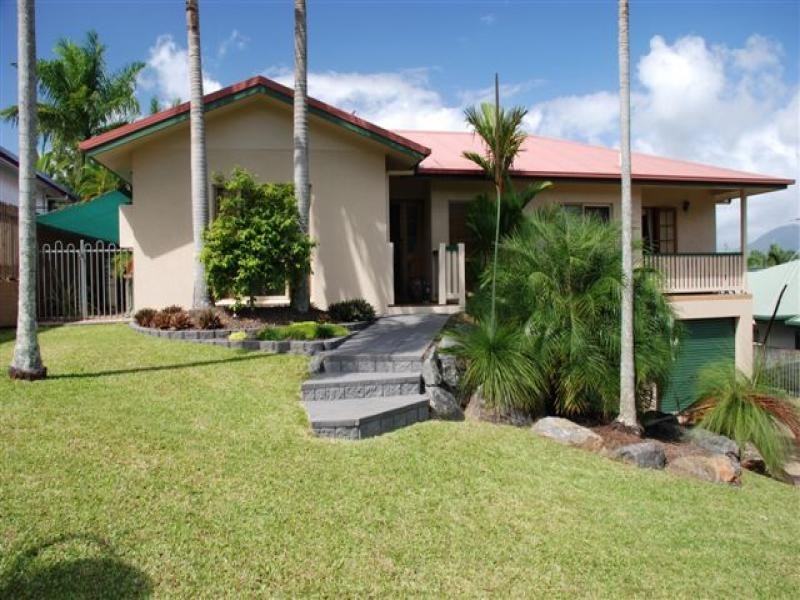 6 Guthrie Close, Bentley Park QLD 4869