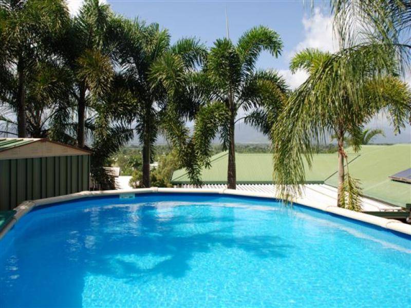 6 Guthrie Close, Bentley Park QLD 4869