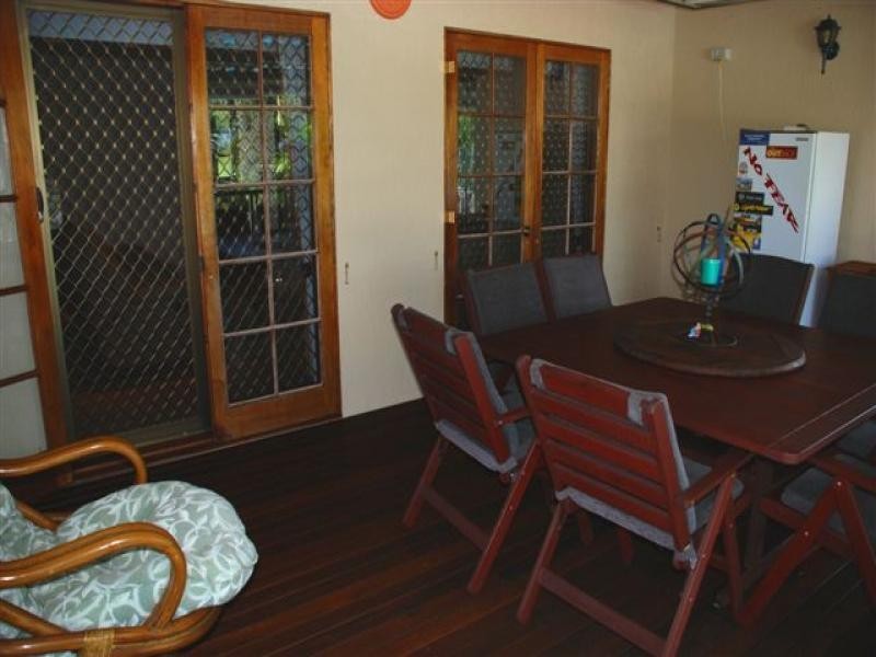 6 Guthrie Close, Bentley Park QLD 4869