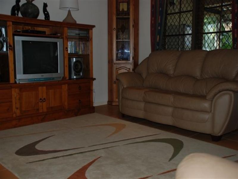 6 Guthrie Close, Bentley Park QLD 4869