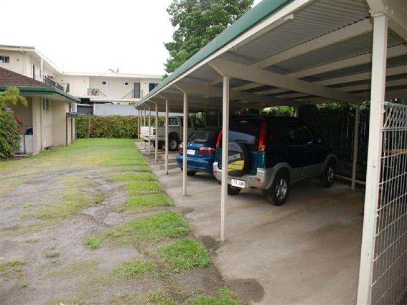 1/126 Greenslopes Street, Edge Hill QLD 4870