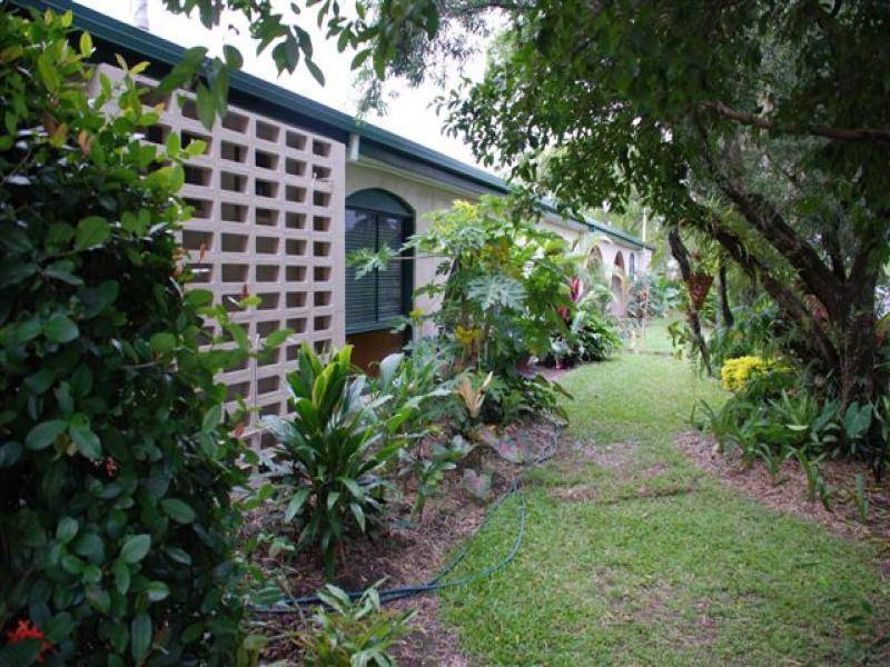1/126 Greenslopes Street, Edge Hill QLD 4870