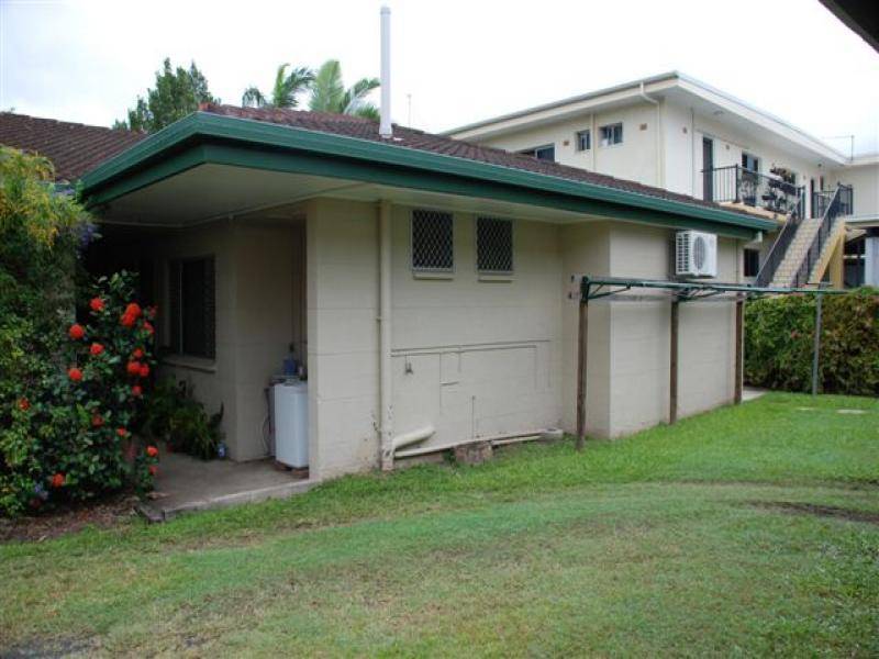 1/126 Greenslopes Street, Edge Hill QLD 4870