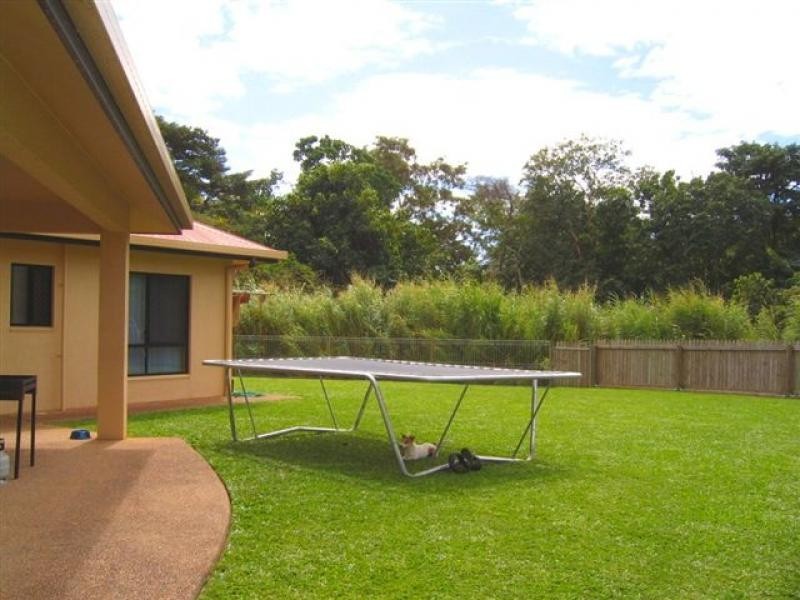 27 Shamrock Avenue, Brinsmead QLD 4870