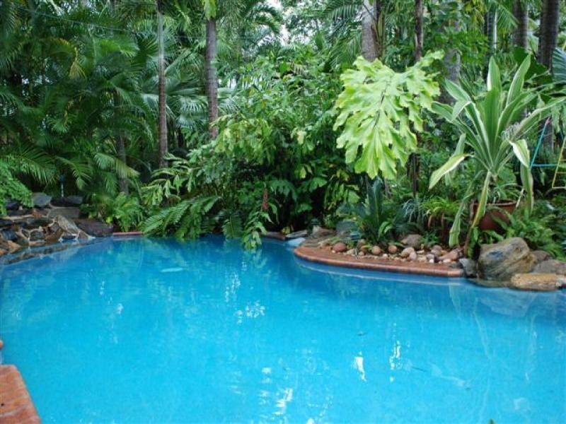 5 Stella Maris Close, Redlynch QLD 4870