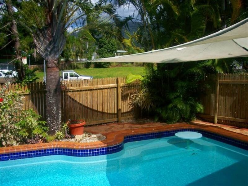 22 Serissa Street, Mooroobool QLD 4870