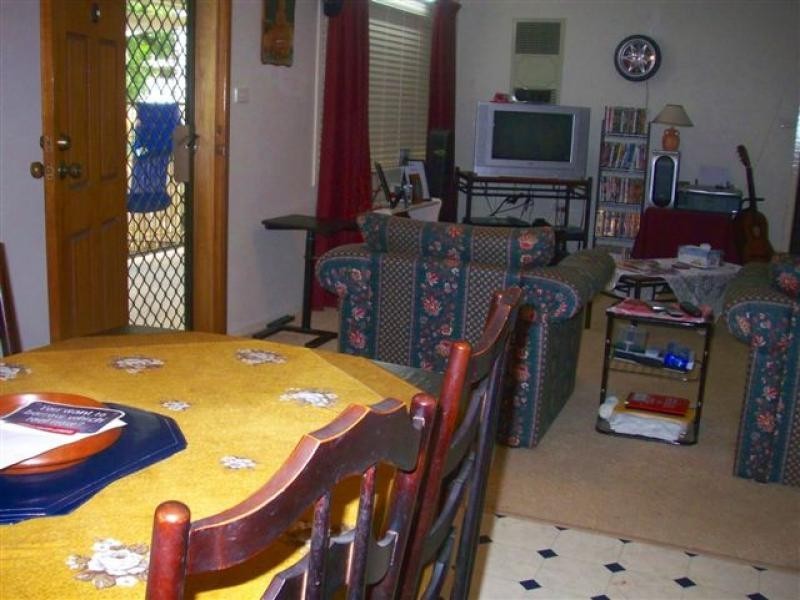 22 Serissa Street, Mooroobool QLD 4870