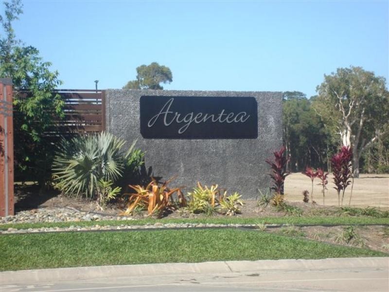 7 Silver Close, Palm Cove QLD 4879