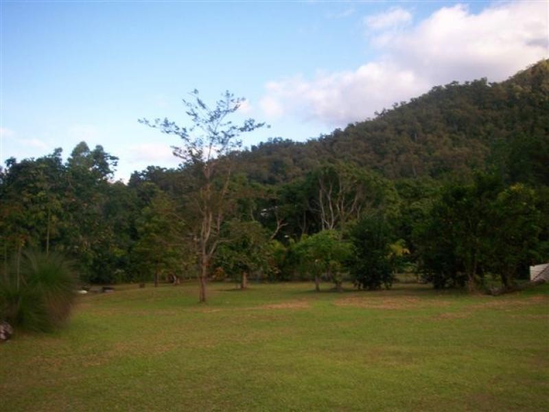 79 Canecutter Road, Edmonton QLD 4869