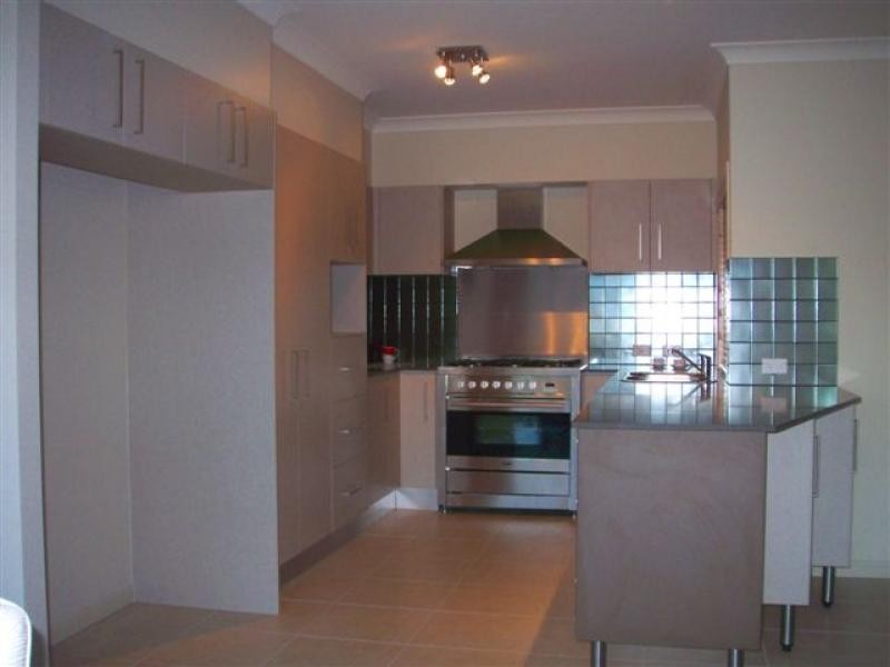 11 Norfolk Circuit, Redlynch QLD 4870