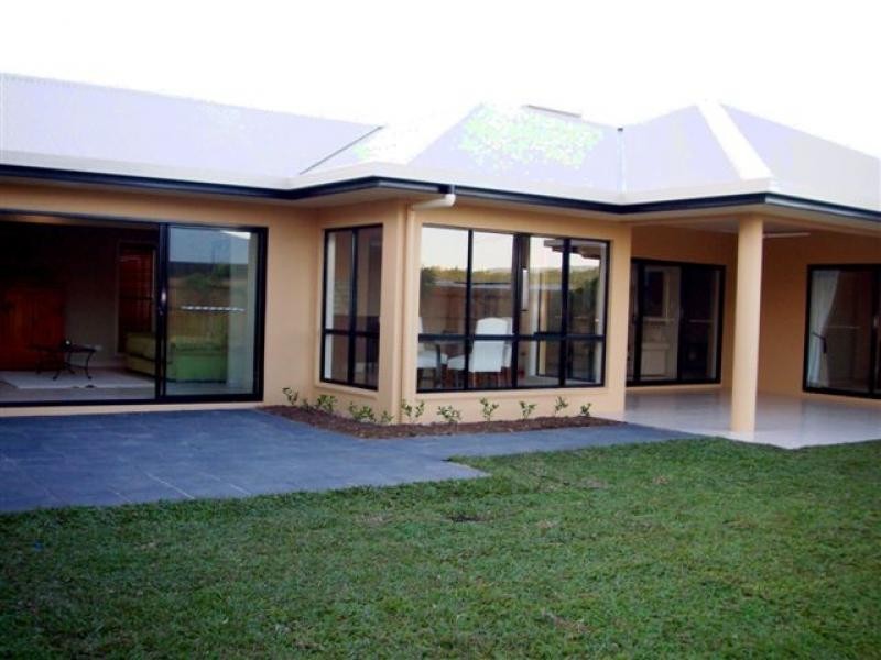 11 Norfolk Circuit, Redlynch QLD 4870