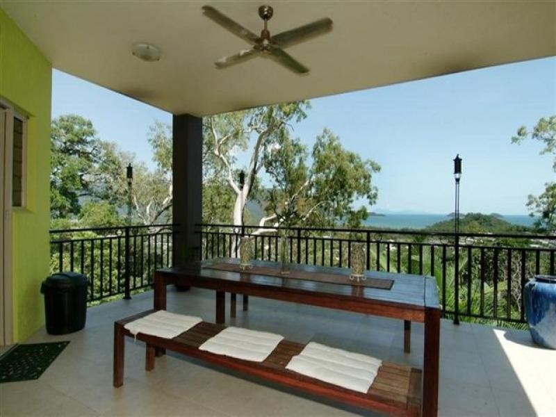 4/7 Tari Place, Trinity Beach QLD 4879