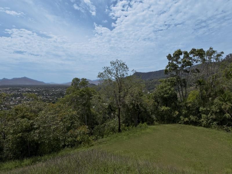 82 Summer Hill Drive, Cairns QLD 4870