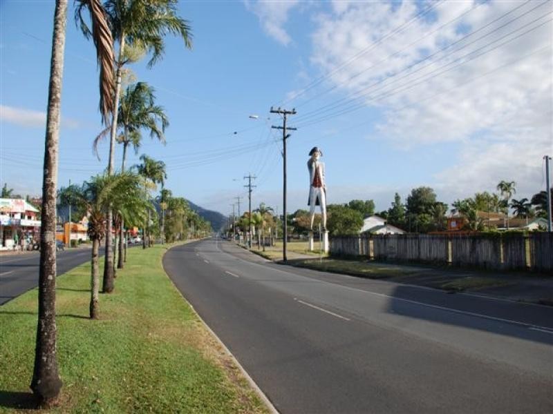 208 Sheridan Street, Cairns North QLD 4870