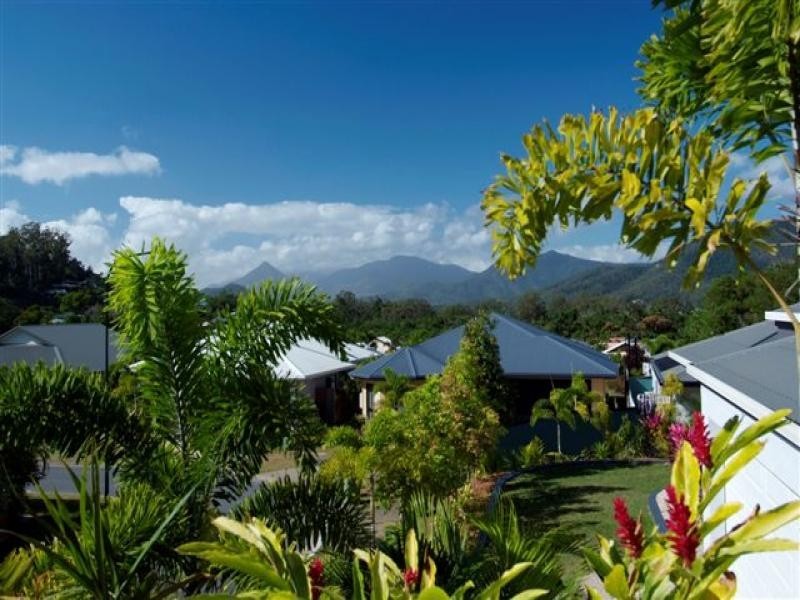 23 Surtees Close, Bentley Park QLD 4869