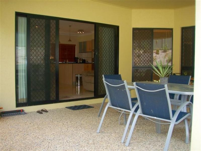 5 Chesterfield Close, Brinsmead QLD 4870