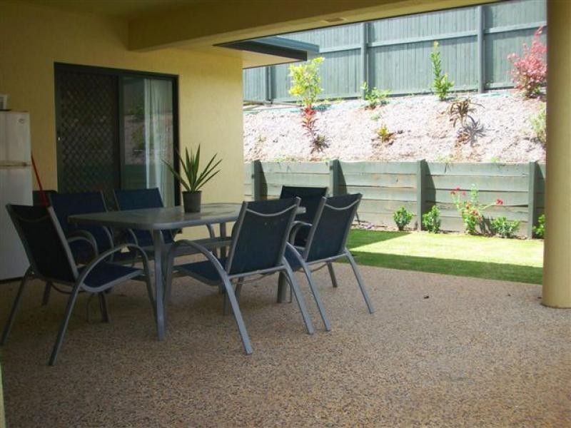 5 Chesterfield Close, Brinsmead QLD 4870