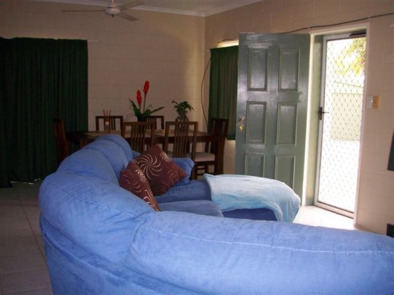 4 Deshon Street, Whitfield QLD 4870