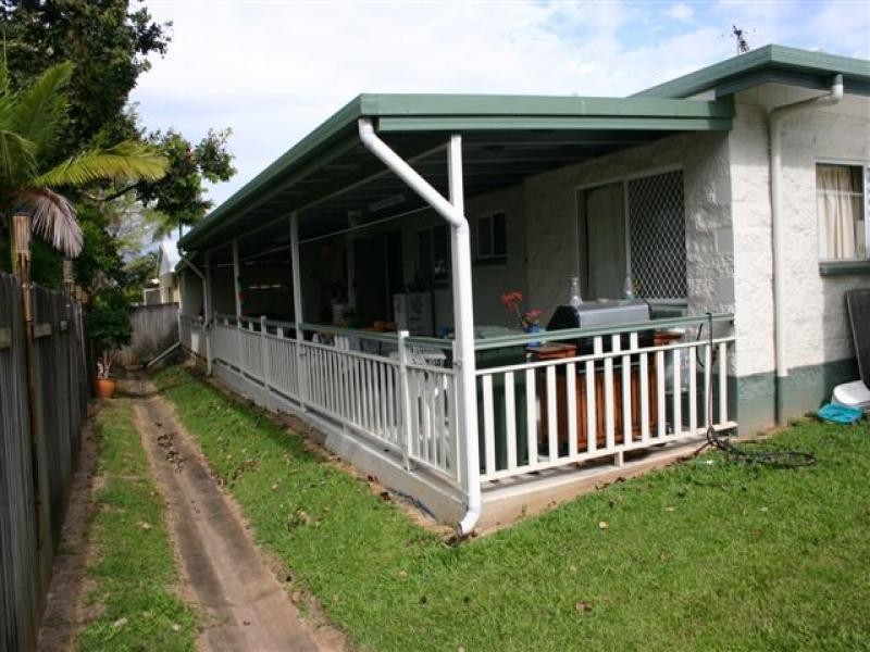 4 Deshon Street, Whitfield QLD 4870