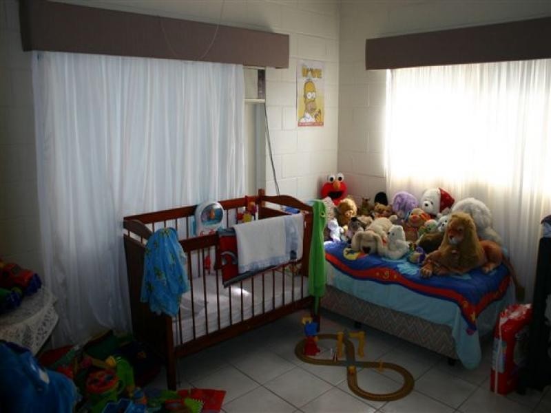 4 Deshon Street, Whitfield QLD 4870