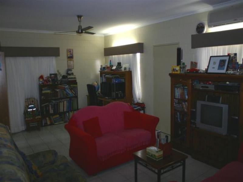 4 Deshon Street, Whitfield QLD 4870