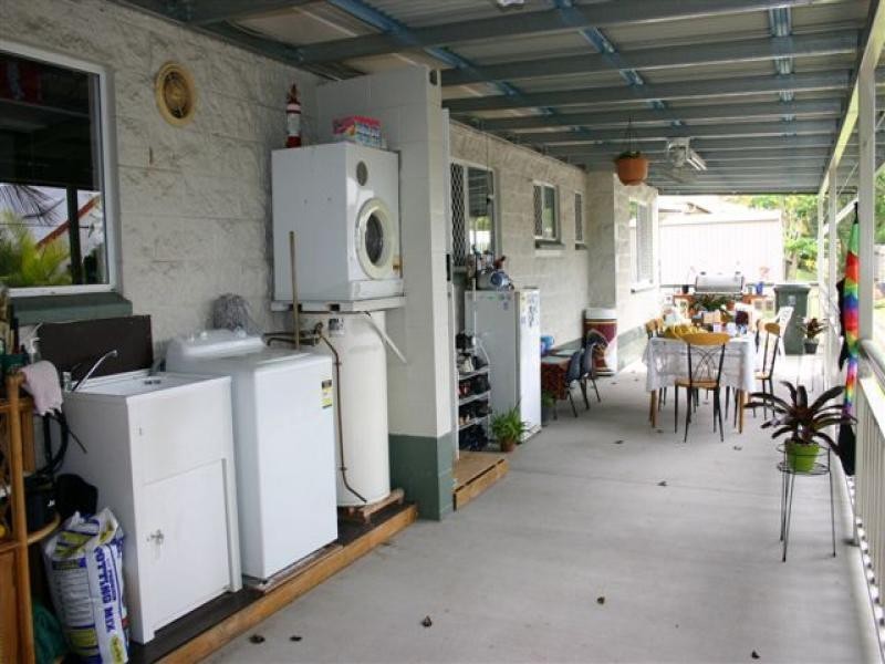 4 Deshon Street, Whitfield QLD 4870