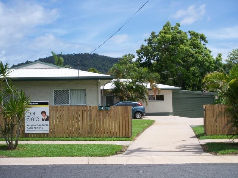 4 Deshon Street, Whitfield QLD 4870