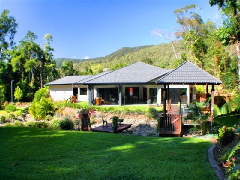 10 Thrush Tce, Clifton Beach QLD 4879