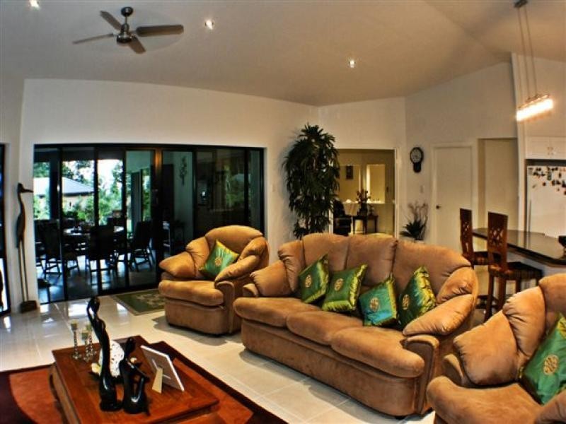 10 Thrush Tce, Clifton Beach QLD 4879