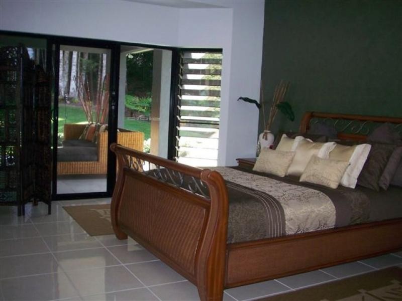 10 Thrush Tce, Clifton Beach QLD 4879