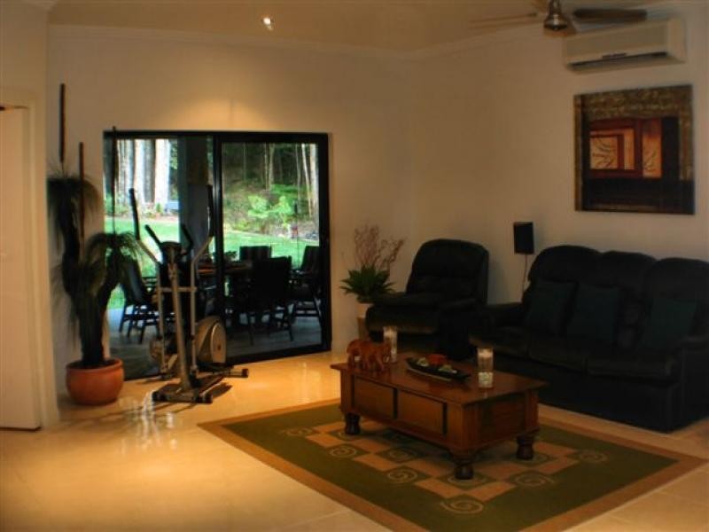 10 Thrush Tce, Clifton Beach QLD 4879