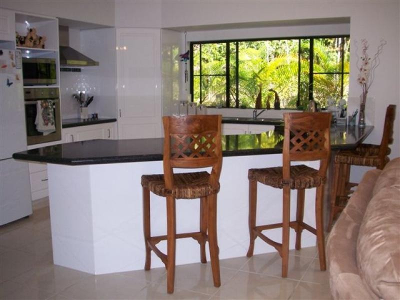 10 Thrush Tce, Clifton Beach QLD 4879